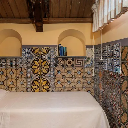 - Palazzo Santa Croce *