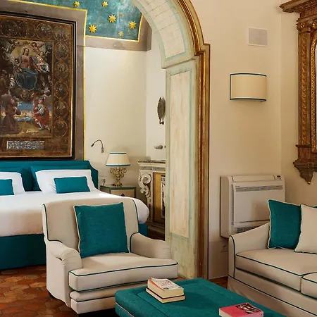 - Palazzo Santa Croce * ポジターノ