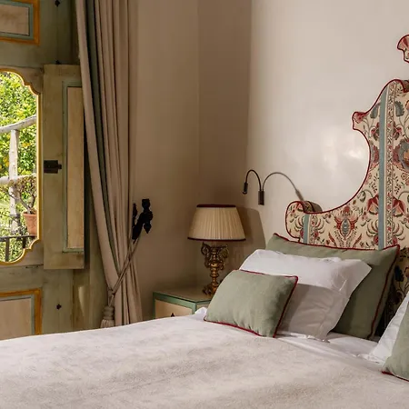 Villa - Palazzo Santa Croce *