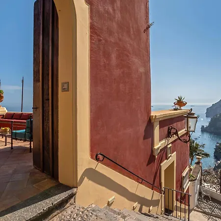 - Palazzo Santa Croce * ポジターノ