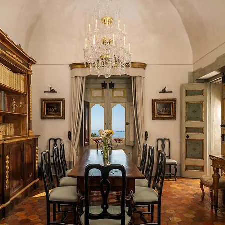 - Palazzo Santa Croce Villa