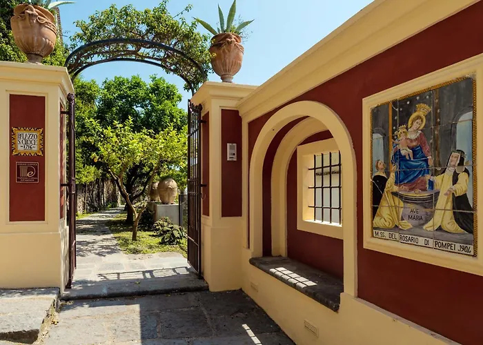 - Palazzo Santa Croce Villa *