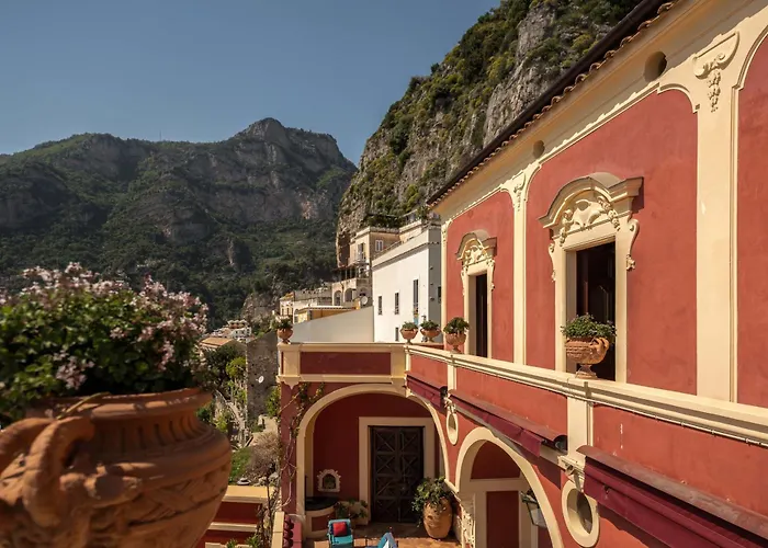 - Palazzo Santa Croce Positano