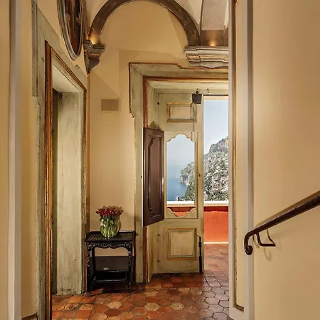 - Palazzo Santa Croce *