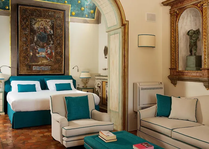 - Palazzo Santa Croce * Позітано