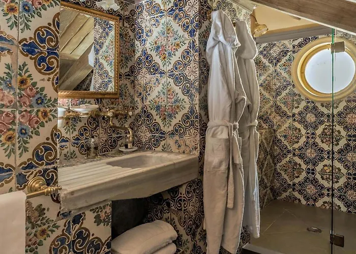 Вілла - Palazzo Santa Croce