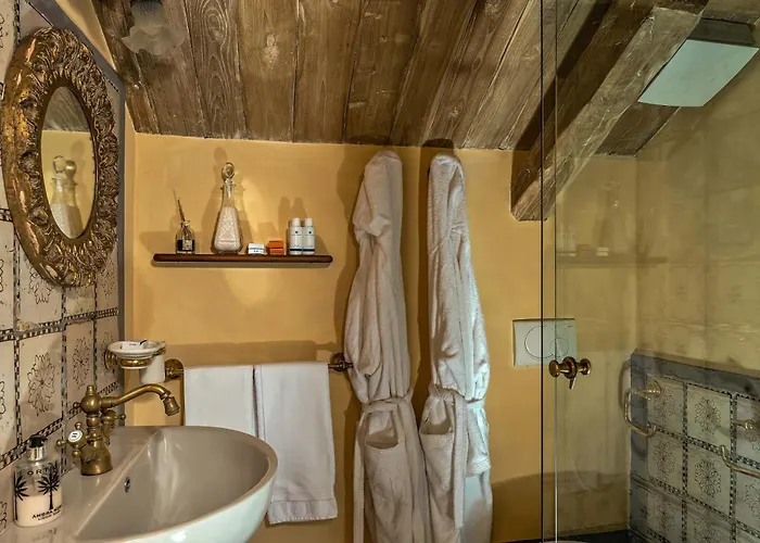 - Palazzo Santa Croce Вілла Позітано