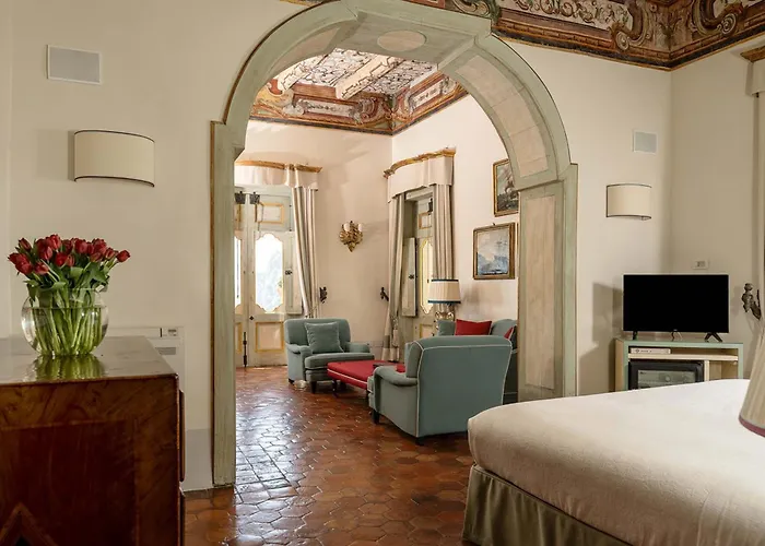 - Palazzo Santa Croce Вілла